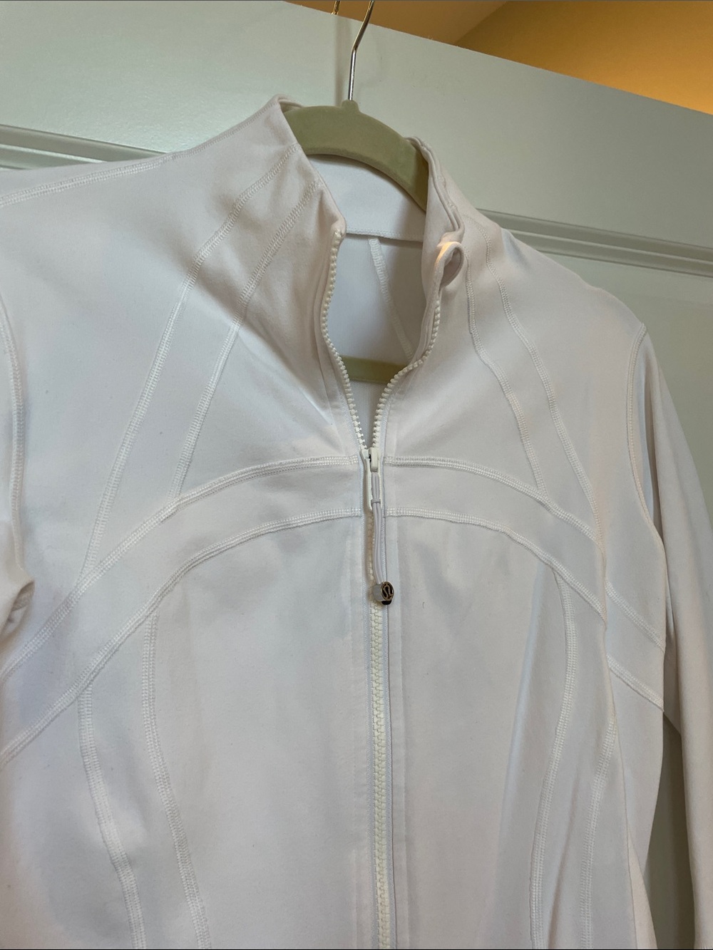 lululemon athletica White Full-Zip Women's Jacket - Picture 2 of 4